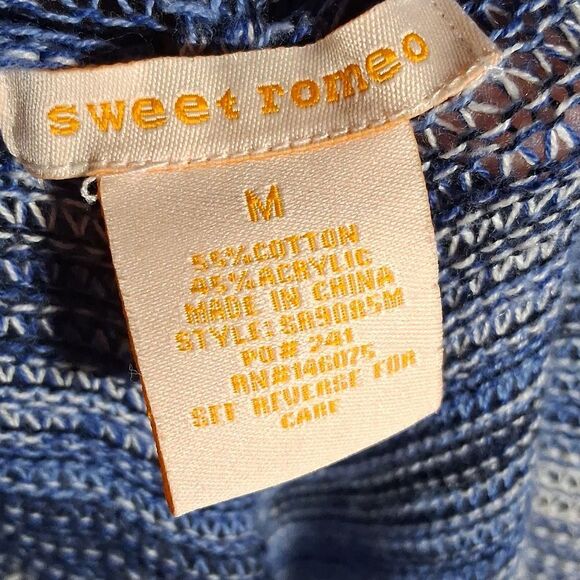 Sweet Romeo Blue Gradient Women's Sweater Medium (With Flaws) - Picture 15 of 15
